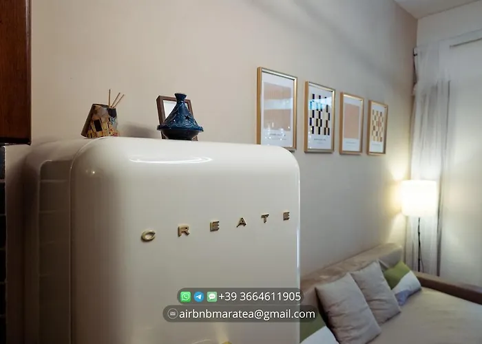 Small Garden Oasis In The Center Of Róma